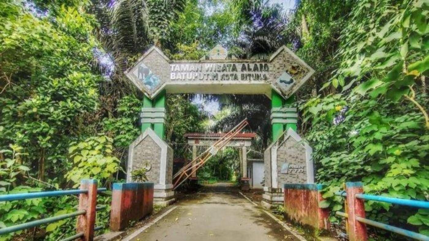 Готель Tangkoko Macaca Rinondoran Екстер'єр фото